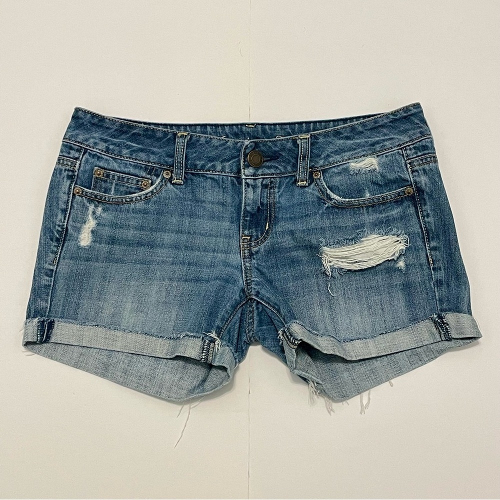 America Eagle Outfitters Distressed Denim Women’s Jean Shorts Size 4